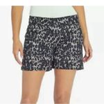 Isaac Mizrahi  New York Women's Stretch Leopard Print Shorts Chino Size 6 Black Photo 5
