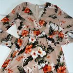 superdown  Ilah beige tropical floral romper S Photo 2