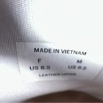 Everlane EUC  ReLeather White Leather Unisex Sneakers with Gum Sole - F8.5/M6.5 Photo 8