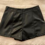 French Kiss Skorts Photo 1