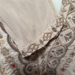 Johnny Was Embroidered Floral Tunic Top Sz S Light Gray Peasant Whimsy Blouse Photo 5