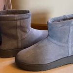 UGG Classic Mini Photo 0