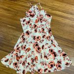 Romeo + Juliet Couture Floral Halter V Photo 0