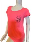 Free Kisses Graphic Love Short Sleeve Tee Medium Photo 12