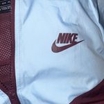 Nike  Women’s Sz XS Windrunner Colorblock Hooded Jacket  Light Blue Maroon Photo 3