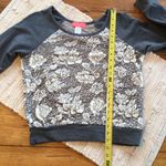 Soul Cake  Grey Floral Long Sleeve Top size Medium Photo 2