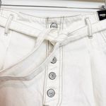Abercrombie & Fitch NWT Abercrombie High Rise Contrast Stitch Belted Jean Shorts in White Size 29 Photo 2