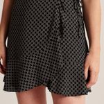 Abercrombie & Fitch  Black & White Printed Short Sleeve Flutter Ruffle Wrap Dress Photo 3