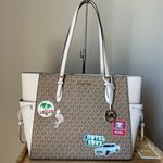 Michael Kors Purse Photo 0