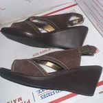 Hillard & Hanson Hillary & Hanson Womens Leah Brown Suede Open Toe Buckle Wedge Sandal US Size 6 Photo 0