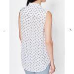 Equipment  Femme Slim Signature sleeveless silk instrument print button down Photo 3