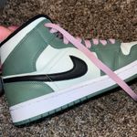 Nike Jordan Nike Air Jordan 1 Mid Photo 0