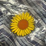 Sephora Dyson Sunflower Pin 🌻 Photo 0