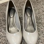 Beige Heels Tan Size 6.5 Photo 1