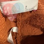 Free People  BEACH PULLON SHORTS Textured Knit Sweater in Rust S Photo 5