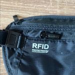 Black RFID Belt Bag with Streamlined Design for Everyday Use Photo 2