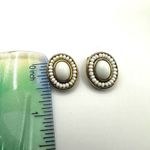 Liz Claiborne  white and gold tone clip on earrings Photo 5