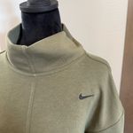Nike  Olive Hunter Green Dri-FIT Get‎ Fit Pullover Training Top Sweatshirt Hoodie Photo 4