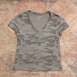 Universal Threads Women’s Camo Tee Photo 2