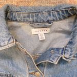 Topshop Frayed Hem Button Down Denim Jacket for Women Photo 3