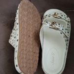 Emily Studded Double Buckle Sandal Gold Size 9.5 Photo 8