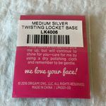 Origami Owl : Medium Silver Tone Twisting Locket Base Photo 3