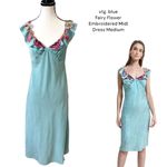 American Vintage vtg. blue embroidered flower fairy midi dress‎ medium. Photo 1