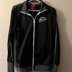 Nike Ladies  Jacket Photo 0