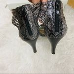 Avenue black and white animal print / snake print party holidays heel 8.5 Gray Photo 12