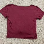 women’s small burgundy short sleeve top size small! Photo 2