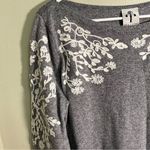 Rain + Rose Stitch Fix Sabo Embroidered Accents Pullover Gray Size M Photo 5
