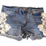 Indigo Rein  Size 5 Waist 27 Short Shorts Crochet Floral Detailing Distressed Raw Photo 0