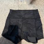 Lululemon  in movement camo biker shorts Photo 2