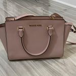Michael Kors Pink Purse Photo 1