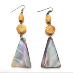 VINTAGE 1980'S PLASTIC ABALONE SHELL LOOK DANGLE J HOOK EARRINGS Purple Photo 0