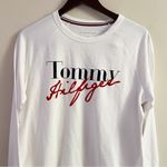 Tommy Hilfiger Women's Medium Long Sleeve Sweatshirt White Red Blue Logo NEW Photo 1