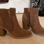 Universal Thread Size 8 Boots Brown Photo 0