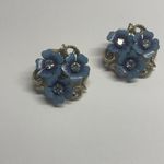 Avon Blue Enamel Rhinestone Flower Earrings Gold Tone Scroll Work Clip On Photo 2