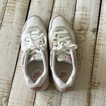 Nike  Women’s Venture Runner Sneaker white/pink glaze Size 8.5 Photo 4