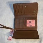 Stone Mountain USA Black Leather Wristlet with Tan Trim NWT Photo 2