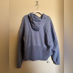 Alo Yoga   interval hoodie size medium in blue moon Photo 4