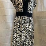 Scarlett Chic Black and White Patterned Dress Photo 0