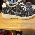 Adorable pair of ARCOPEDICO. Excellent condition.​​ Size 6 Photo 4