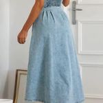 Boutique Light Blue Denim Button Front Sleeveless Midi Dress w/ Pockets Photo 4