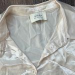 Dissh  CREAM BUTTON UP Photo 1
