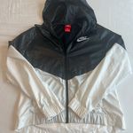 Nike  Windbreaker Photo 0