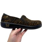 Alegria KEL 402 Women Shoe Tiger Suede Brown Black Loafers Slip On Clogs Size 40 Photo 7
