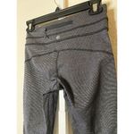 Lululemon Run Pace Tight Heathered Deep Coal back Zipper pocket Leggings sz 4 Photo 2