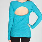 O'Neill  open back workout tee shirt top long sleeve gym yoga activewear athletic sportswear Photo 1