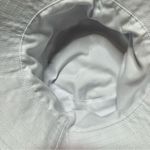 Alice + Olivia NWT  Reversible Bucket Hat in Black Daisy Print / White Photo 4